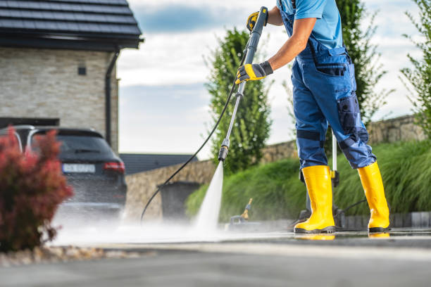 Best Commercial Building Pressure Washing  in Winsted, CT